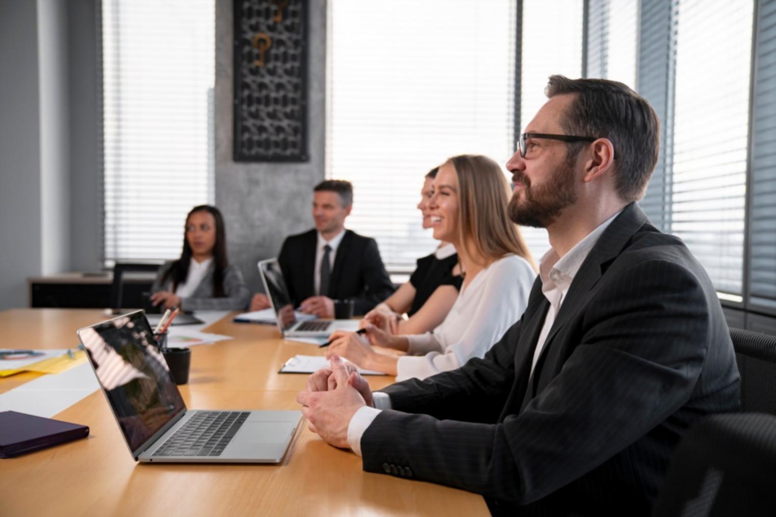 Sesiones de trabajo colaborativo en veralixopune para desarrollo de startups